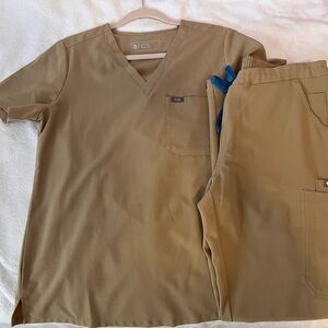 Figs Sandstone scrubs set